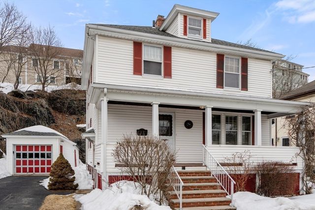 16 Isabella St, Lynn, MA 01902