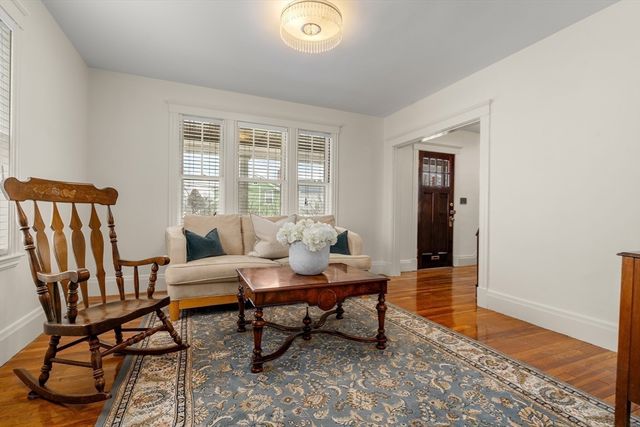 16 Isabella St, Lynn, MA 01902