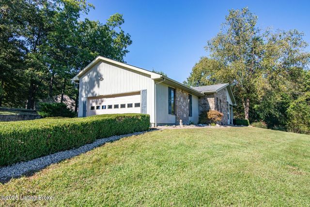 102 Thicket Ct, Radcliff, KY 40160