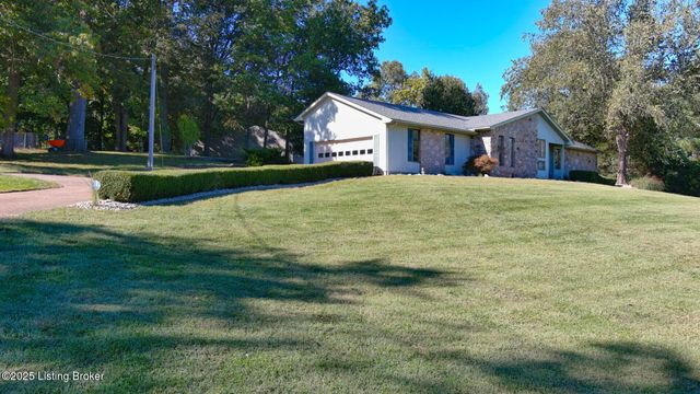 102 Thicket Ct, Radcliff, KY 40160