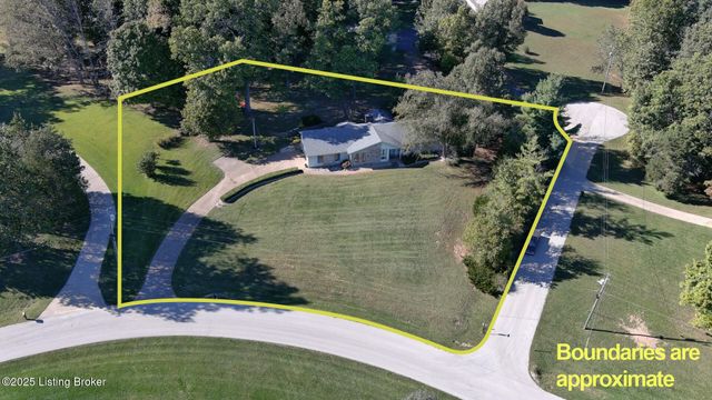 102 Thicket Ct, Radcliff, KY 40160