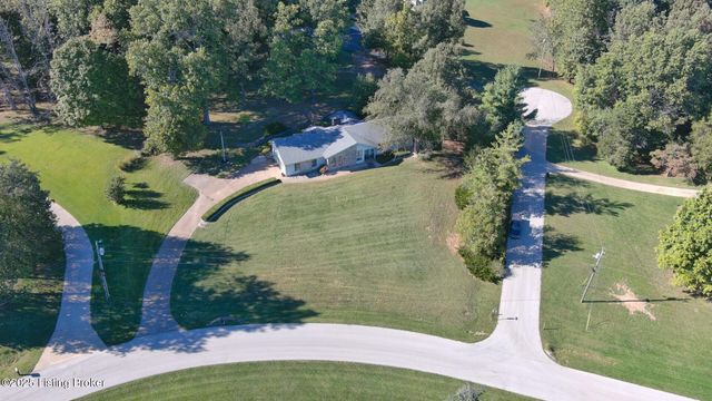 102 Thicket Ct, Radcliff, KY 40160