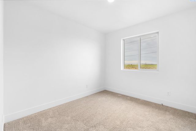 7632 Grapevine Ct, West Richland, WA 99353