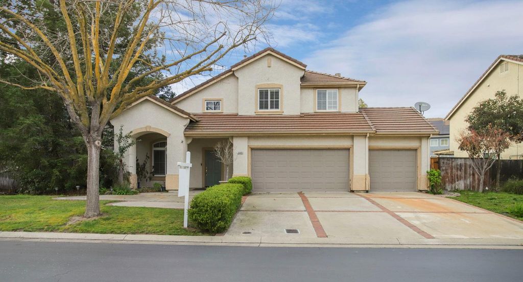 3489 Canyonlands Rd, Stockton, CA 95209