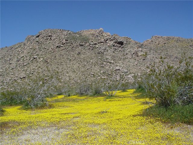 1 Susie Lane, Apple Valley, CA 92307