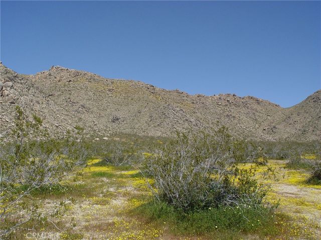 1 Susie Lane, Apple Valley, CA 92307