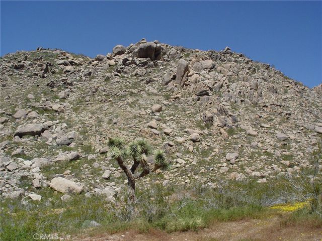 1 Susie Lane, Apple Valley, CA 92307