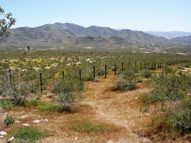 1 Susie Lane, Apple Valley, CA 92307