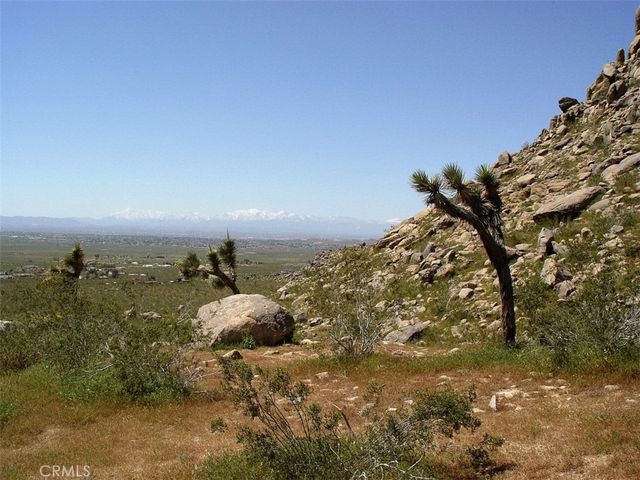 1 Susie Lane, Apple Valley, CA 92307