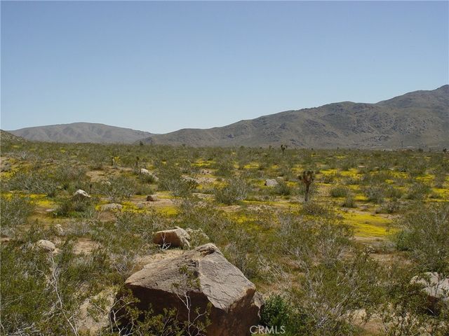 1 Susie Lane, Apple Valley, CA 92307
