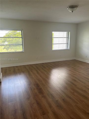 9005 SW 62nd Terrace 5-H, Miami, FL 33173