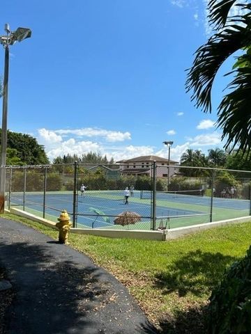 9005 SW 62nd Terrace 5-H, Miami, FL 33173