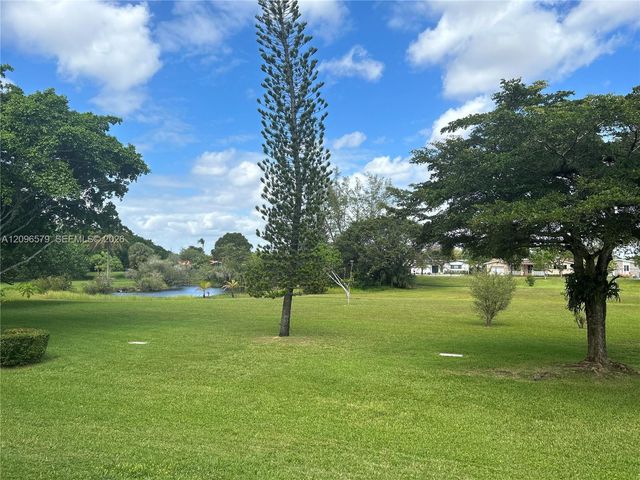 9005 SW 62nd Terrace 5-H, Miami, FL 33173