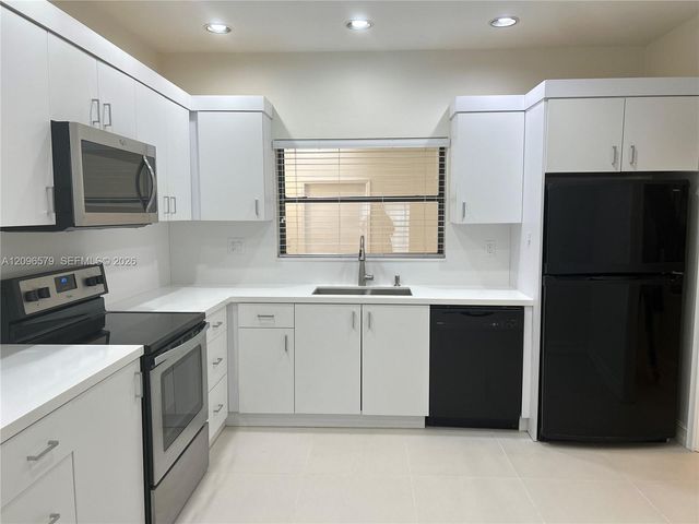 9005 SW 62nd Terrace 5-H, Miami, FL 33173