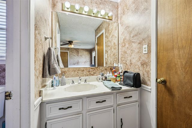 13512 County Road 2160, Kerens, TX 75144