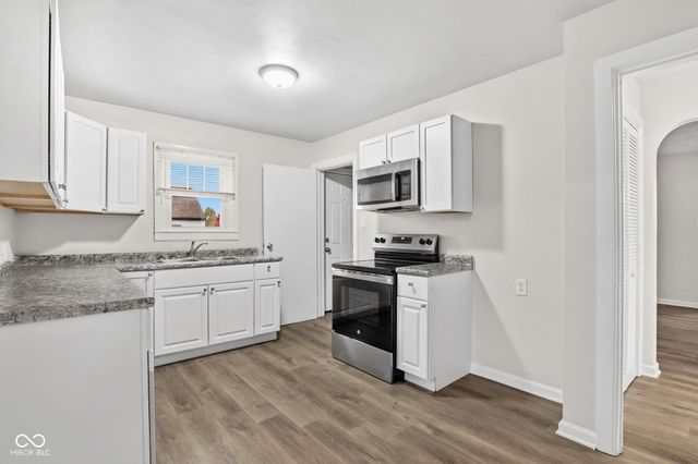 258 N 16th Avenue, Beech Grove, IN 46107