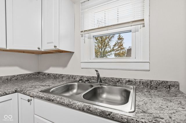 258 N 16th Avenue, Beech Grove, IN 46107