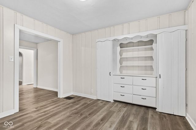 258 N 16th Avenue, Beech Grove, IN 46107