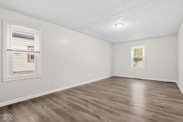 258 N 16th Avenue, Beech Grove, IN 46107