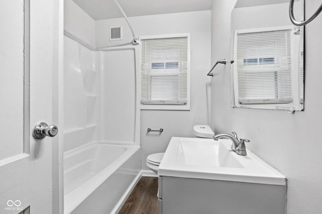 258 N 16th Avenue, Beech Grove, IN 46107