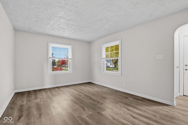 258 N 16th Avenue, Beech Grove, IN 46107