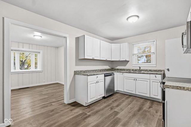 258 N 16th Avenue, Beech Grove, IN 46107