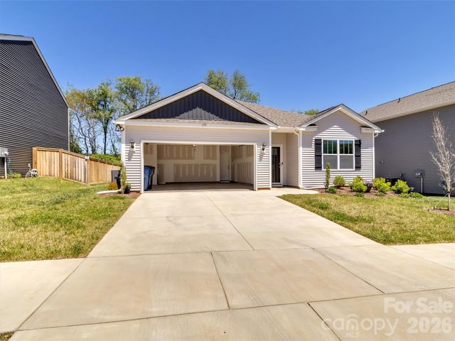 199 Farmwood Trail, Waynesville, NC 28786