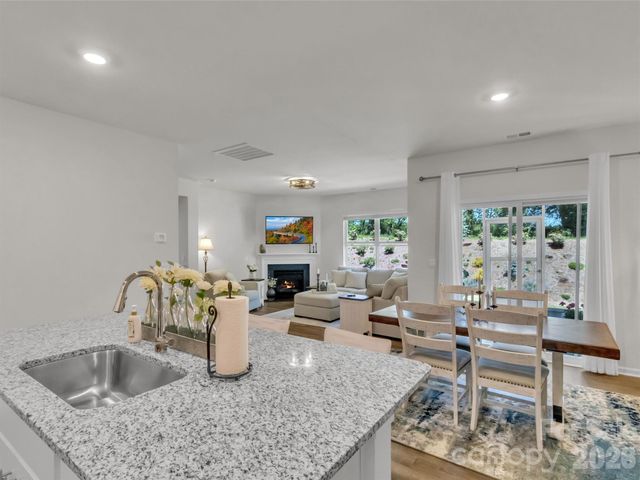 199 Farmwood Trail, Waynesville, NC 28786