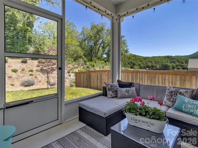 199 Farmwood Trail, Waynesville, NC 28786