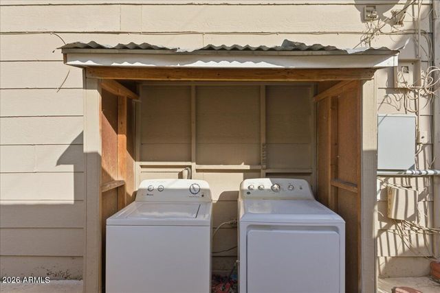 451 E 10TH Avenue, Apache Junction, AZ 85119