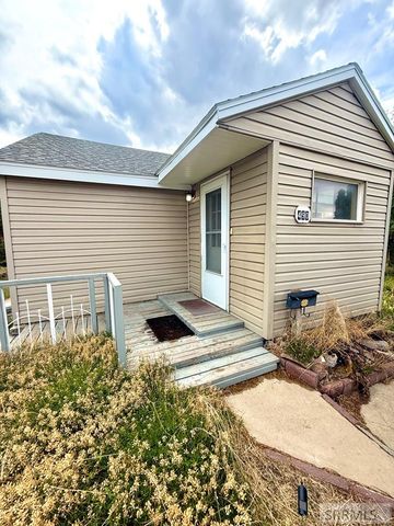 490 May Street, Idaho Falls, ID 83401