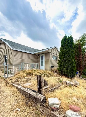 490 May Street, Idaho Falls, ID 83401