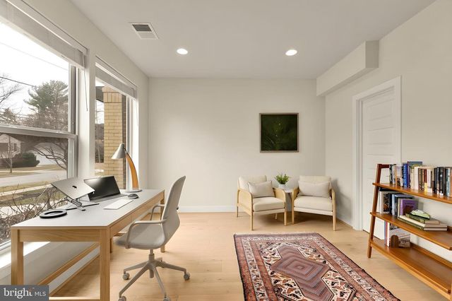 5113 MACON RD, Rockville, MD 20852