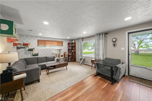 9142 Mount Vernon Drive, Streetsboro, OH 44241