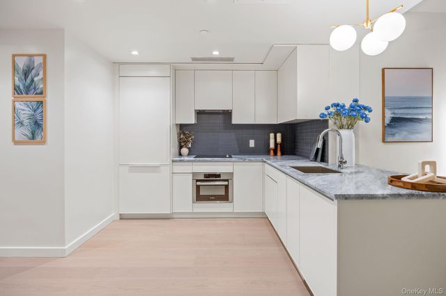 5801 Queens Boulevard 6F, Woodside, NY 11377