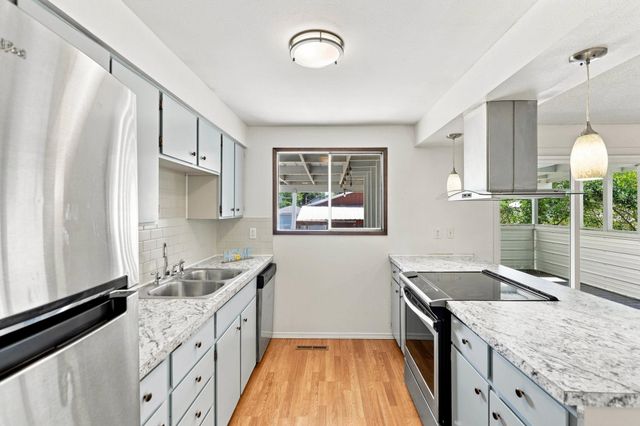 2124 E Sinto Ave, Spokane, WA 99202