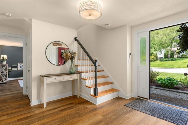 11 Longmeadow Road, Medfield, MA 02052