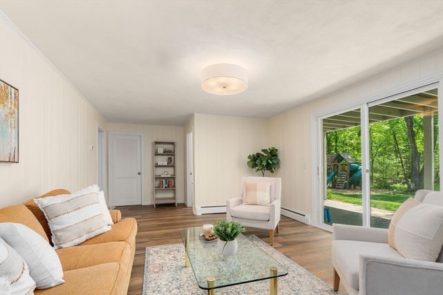 11 Longmeadow Road, Medfield, MA 02052