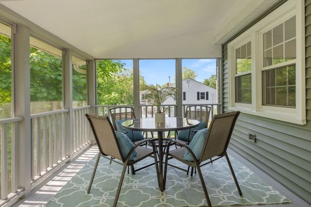 11 Longmeadow Road, Medfield, MA 02052