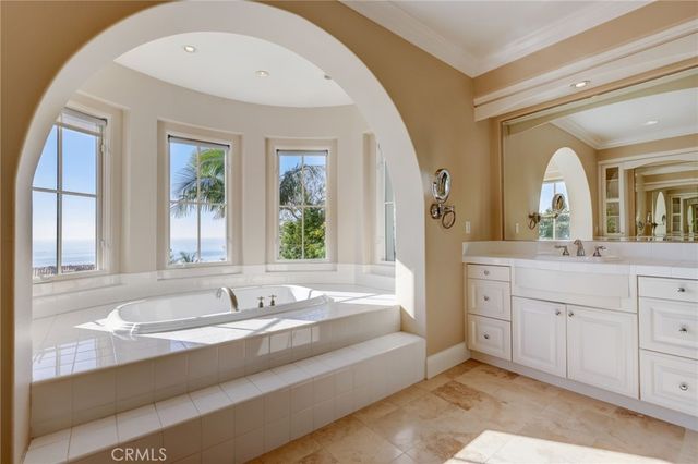 10 Tasman Sea, Newport Coast, CA 92657