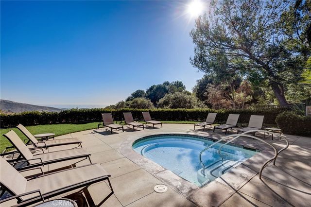 10 Tasman Sea, Newport Coast, CA 92657