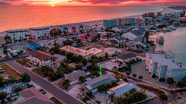 148 98TH AVENUE, Treasure Island, FL 33706