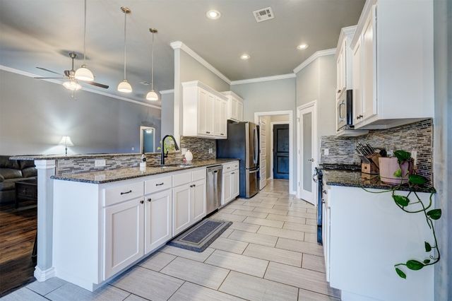 18212 Bridlington Drive, Edmond, OK 73012