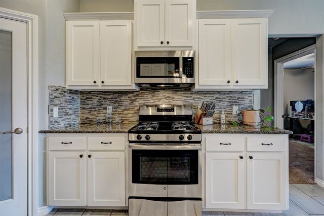 18212 Bridlington Drive, Edmond, OK 73012