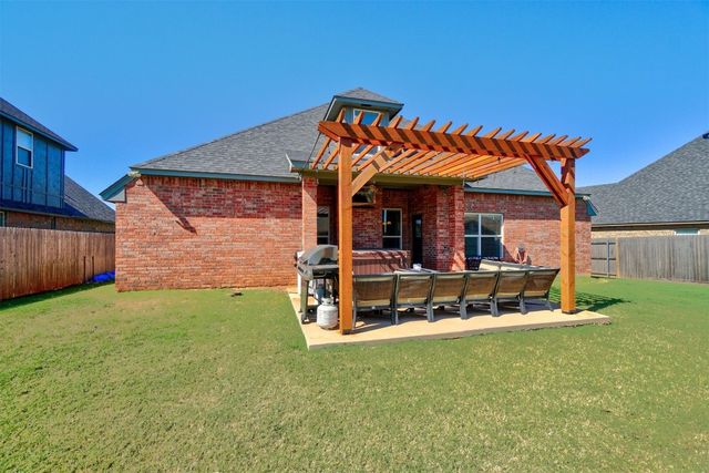 18212 Bridlington Drive, Edmond, OK 73012