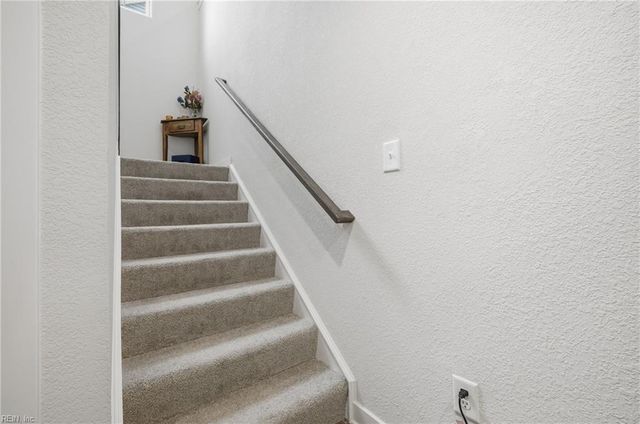 2104 Mainsail DR, Carrollton, VA 23314