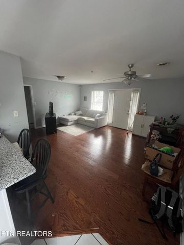 1611 Queen Anne Way, Knoxville, TN 37916