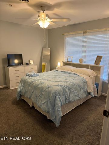 1611 Queen Anne Way, Knoxville, TN 37916