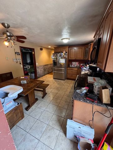 26 Donnelly Cross Rd, Spencer, MA 01562