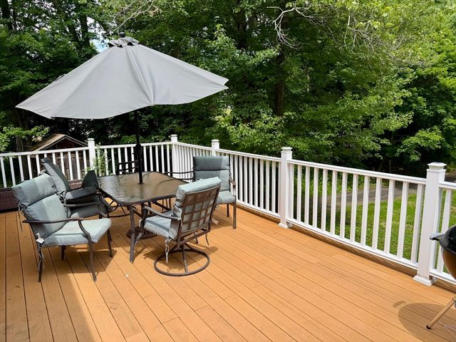 26 Donnelly Cross Rd, Spencer, MA 01562